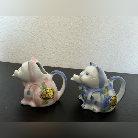 Vtg. Andrea By Sadek 2 Pcs. Kitten Pitcher Creamer Pink and Blue W/Flowers 2.5” - Picture 3 of 8